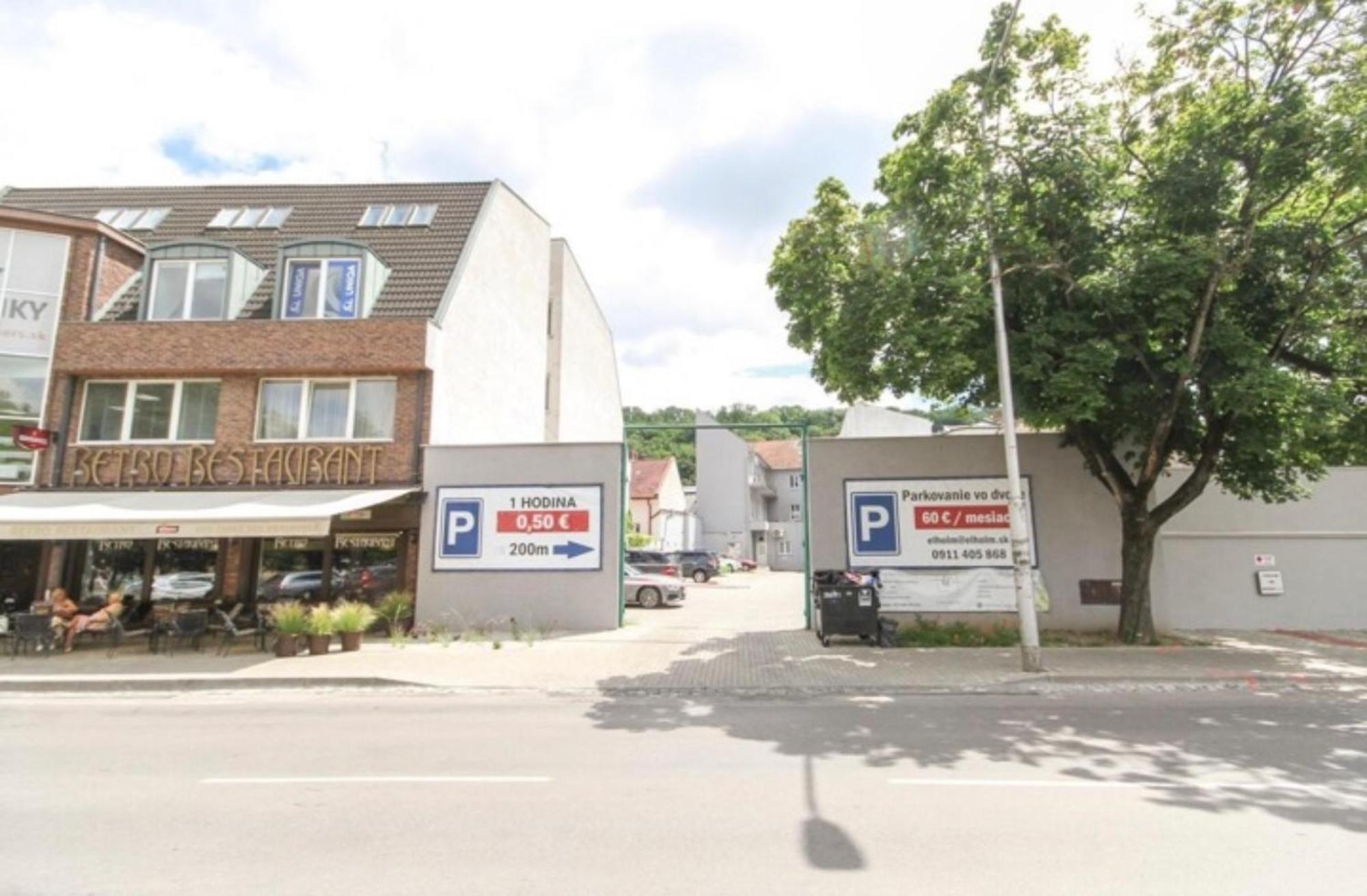 Apartament Apatman Fellini House Trenčín Zewnętrze zdjęcie