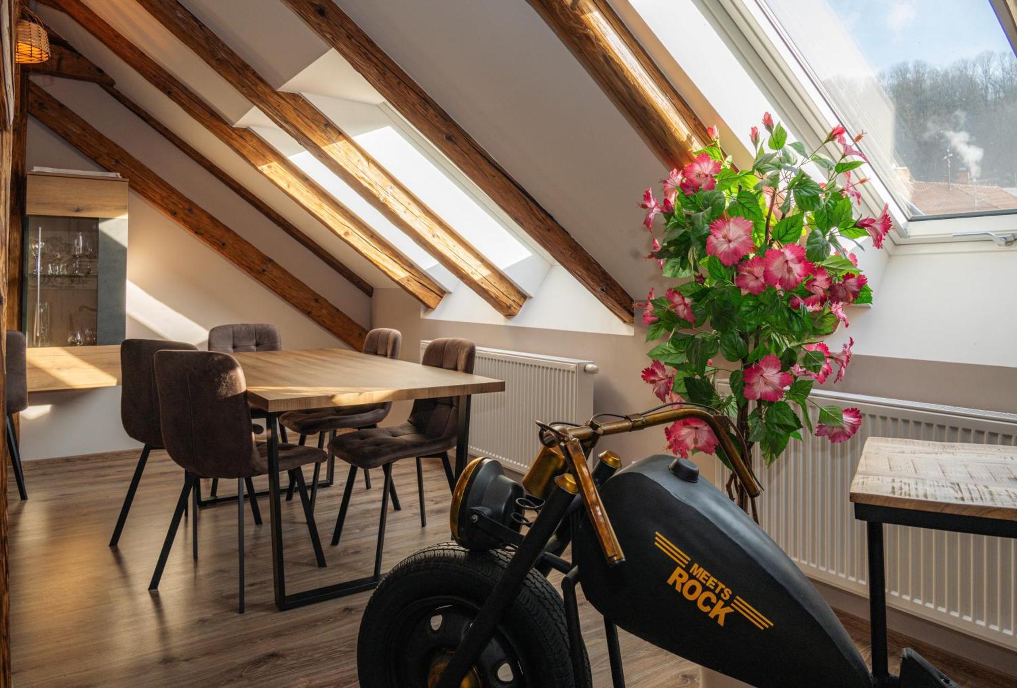 Apartament Apatman Fellini House Trenčín Zewnętrze zdjęcie