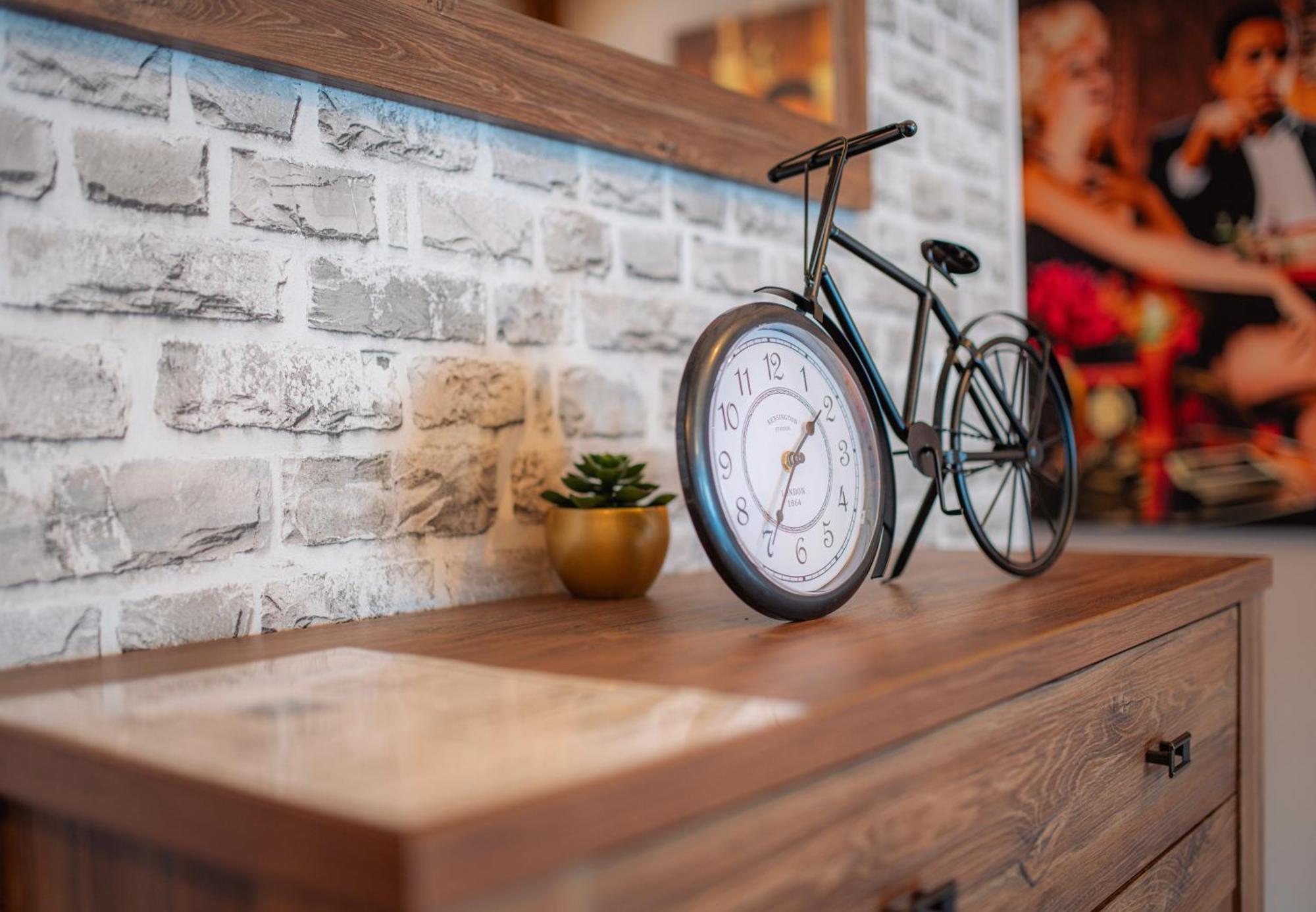 Apartament Apatman Fellini House Trenčín Zewnętrze zdjęcie